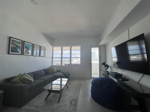 55da2dce662a058d34c81ce17f53fc74-uncropped_scaled_within_1536_1152