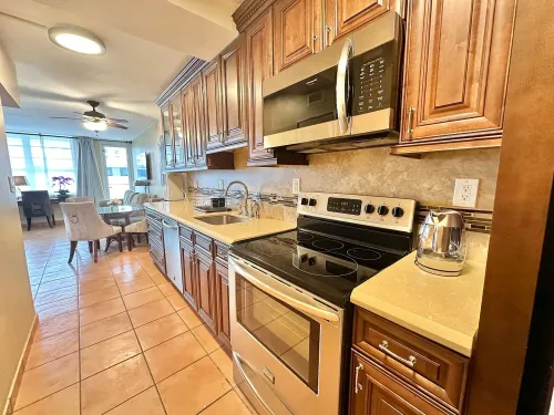 d21bc55ebdfecb5eca280cff4d49f3de-uncropped_scaled_within_1536_1152